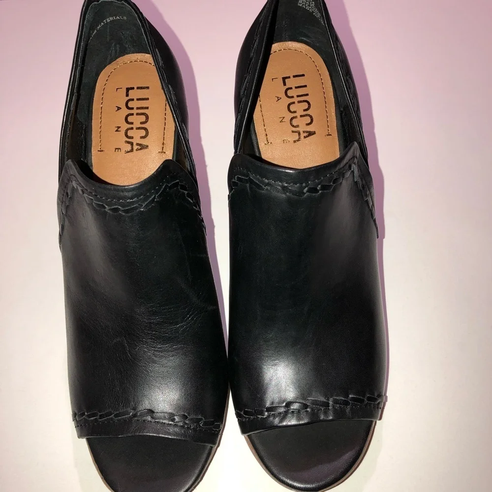 Lucca lane bootie size 9.5